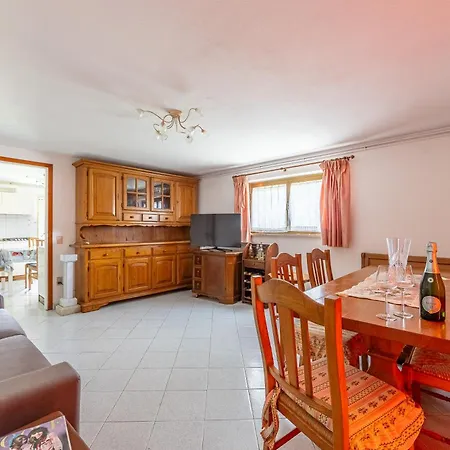 Clara - Ampio Giardino 8 Posti - Dei Marmi Villa Querceta