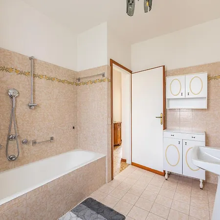 Clara - Ampio Giardino 8 Posti - Dei Marmi Villa *